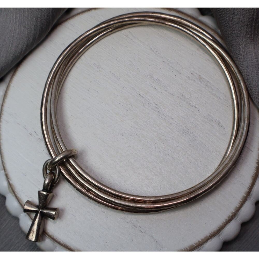 Retired James Avery 925 St.Teresa Cross Bangle Bracelet 14.12G/Sz M